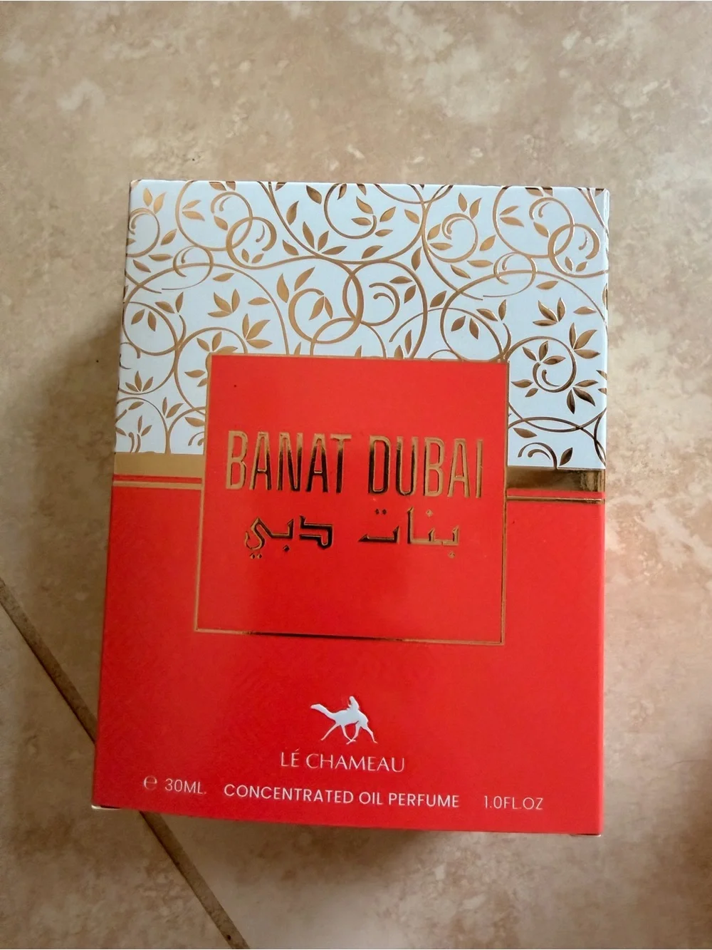 le chateau Banat Dubai Concentrated Oil Perfume - Red and Gold